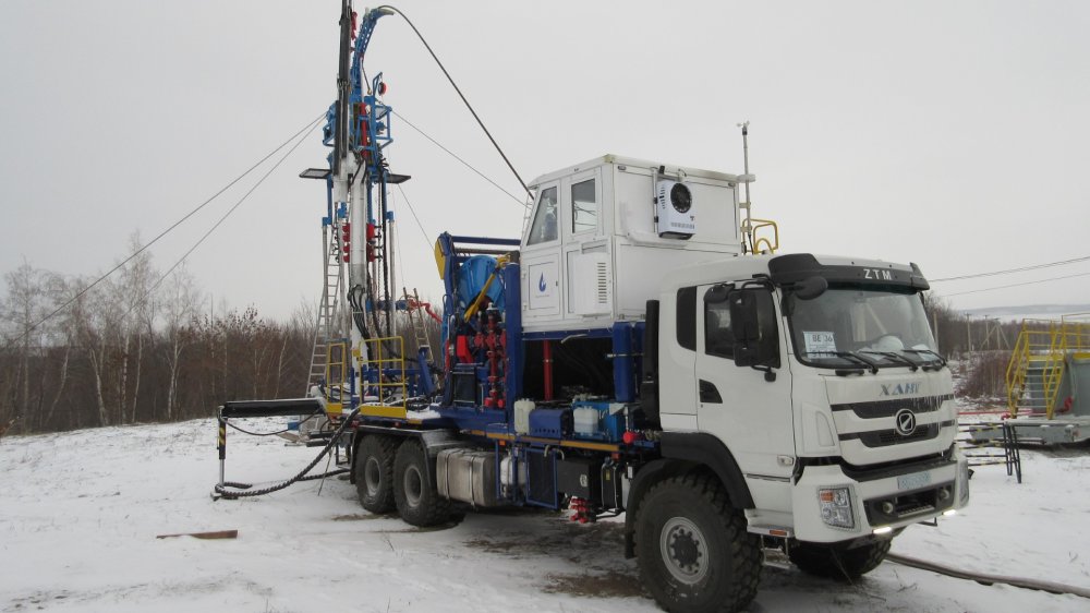 Установка колтюбинговая подземного и капитального ремонта скважин УКРС-20